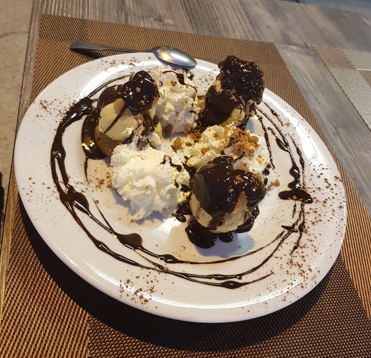 Le Four à Bois - Restaurant Pizzeria Bar - BELIGNEUX - La Valbonne